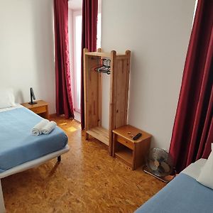 Economy Kamer met Twee Aparte Bedden